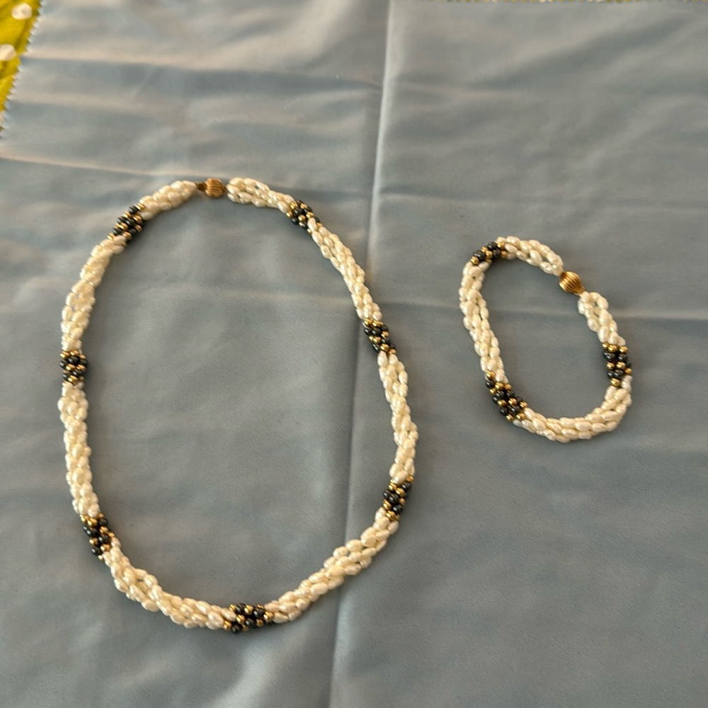 Freshwater pearl set, necklace & matching bracelet, combined for longer necklace